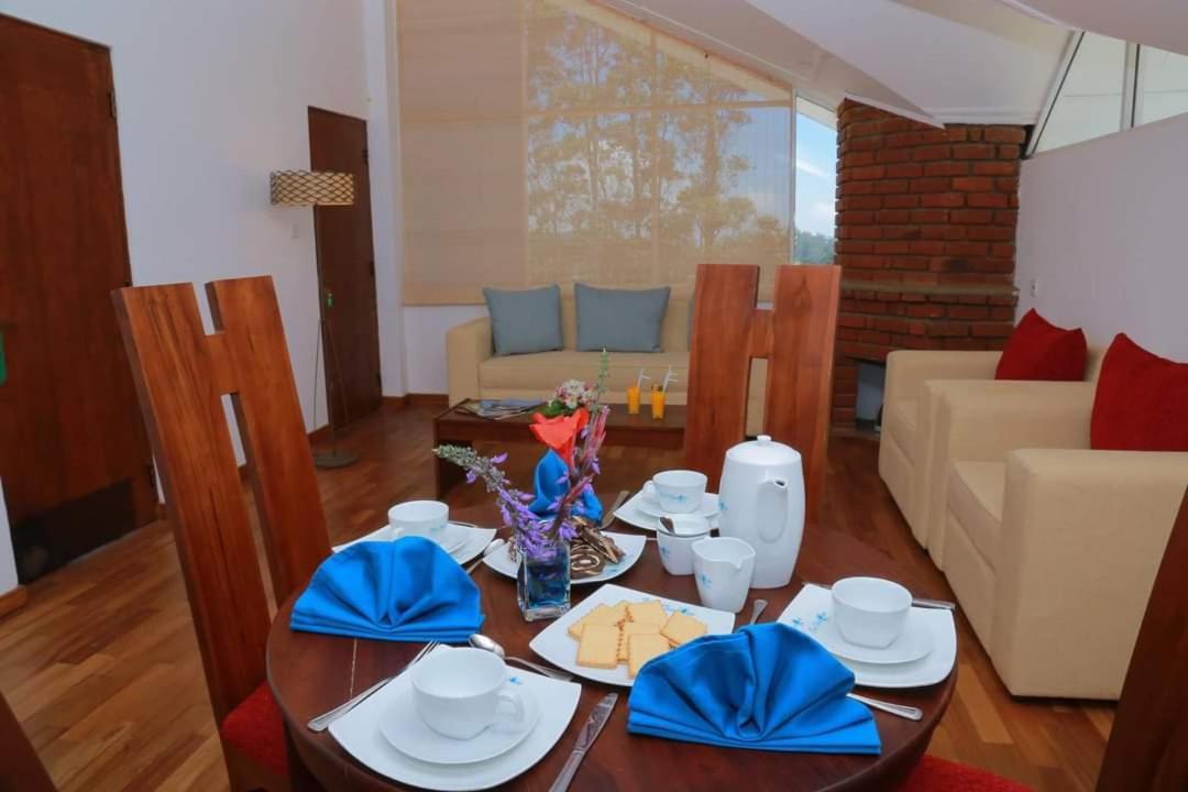 Hotel Blue Meadows Nuwaraeliya Nuwara Eliya Esterno foto